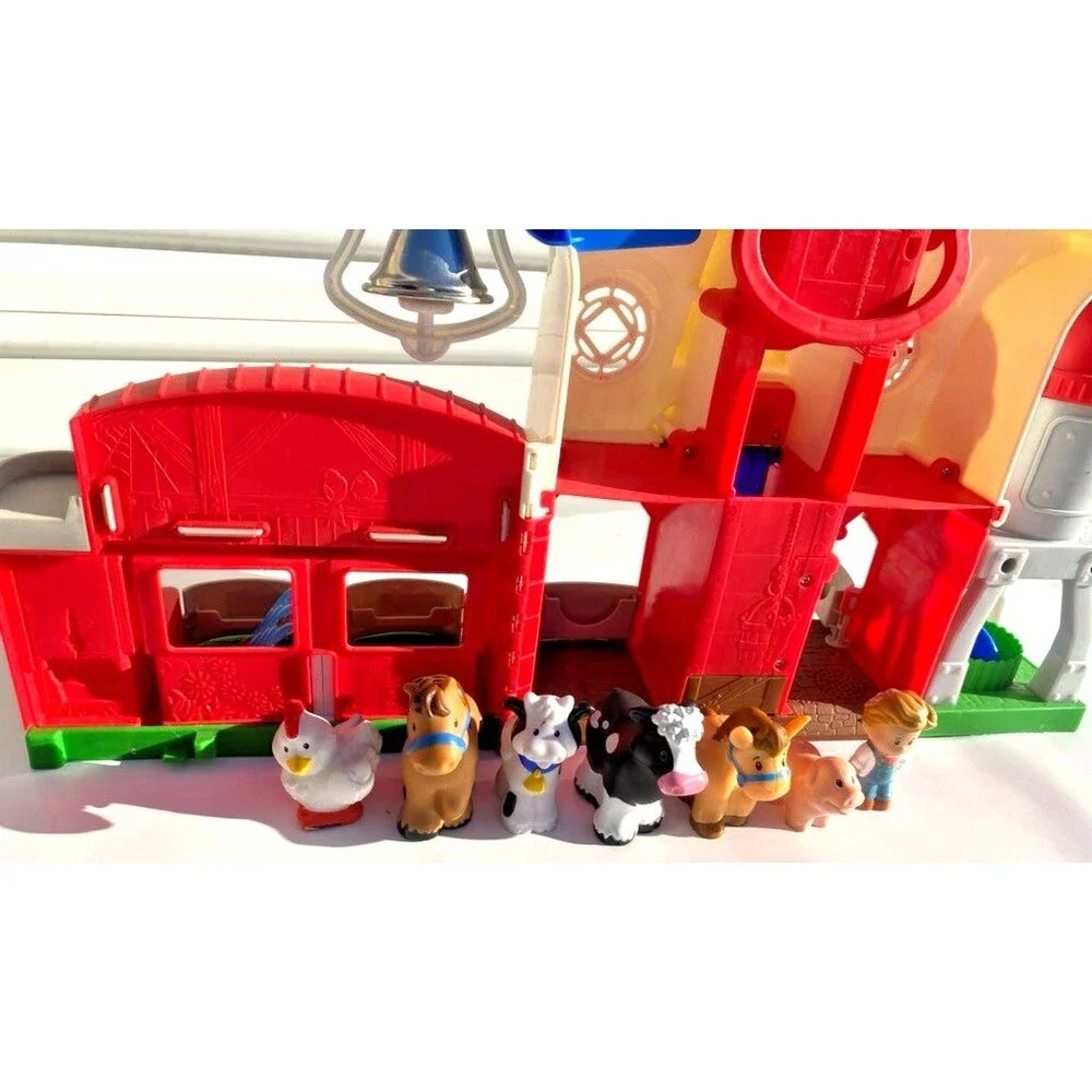 Fisher-Price Little People Stages Red Farm Playset W Sound & Lights + 7 Figures!
